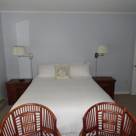 The Bond 1786 Inn (Adults Only) Warrensburg Cameră foto