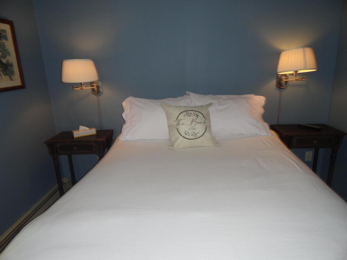 The Bond 1786 Inn (Adults Only) Warrensburg Cameră foto