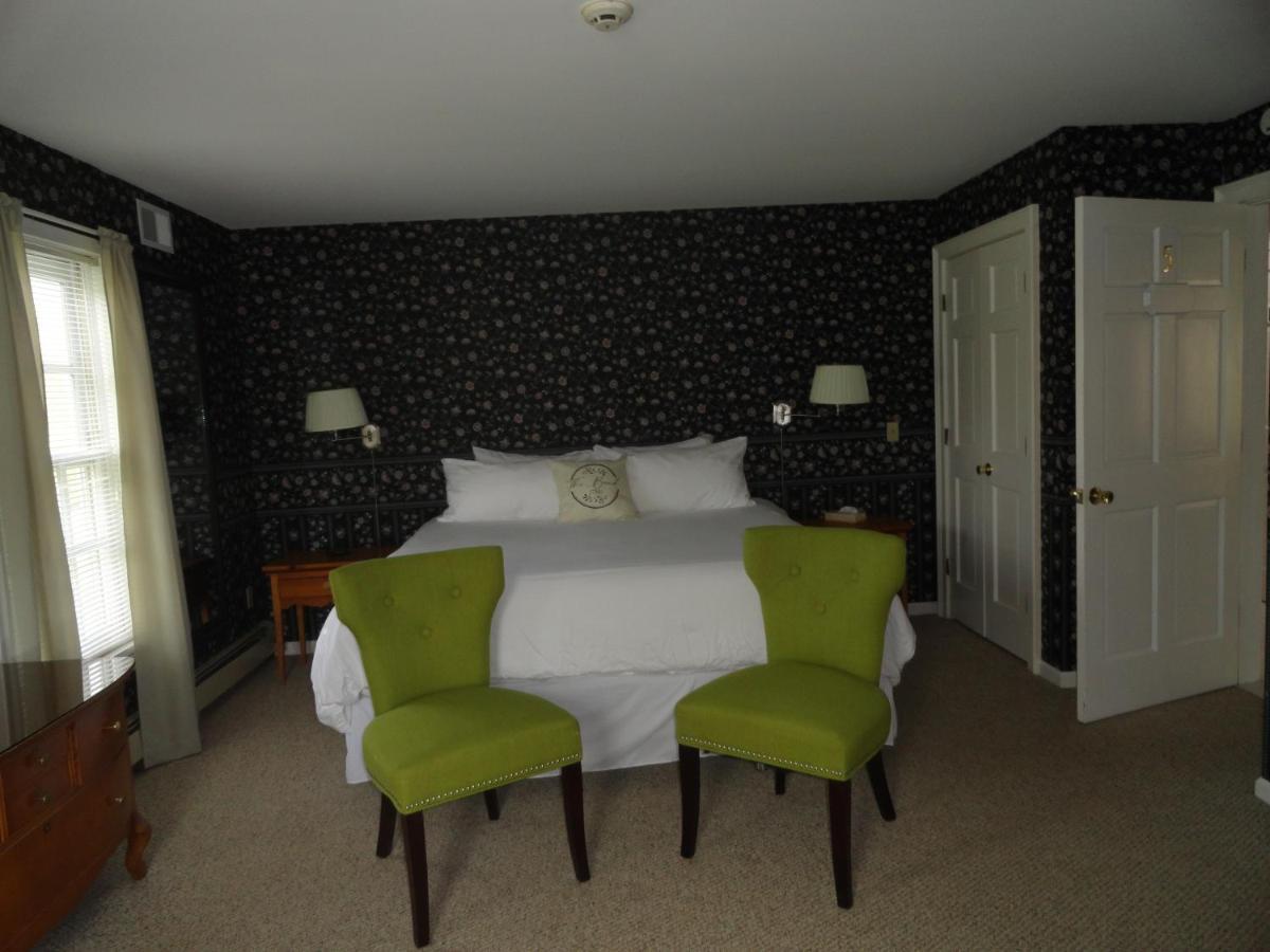 The Bond 1786 Inn (Adults Only) Warrensburg Cameră foto