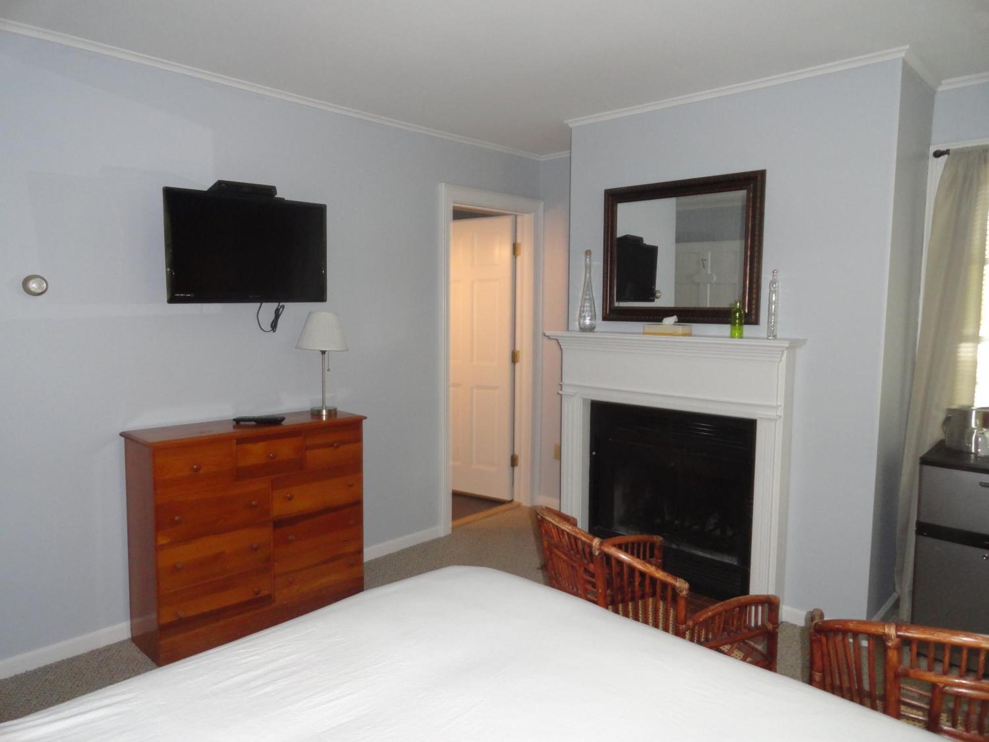 The Bond 1786 Inn (Adults Only) Warrensburg Cameră foto