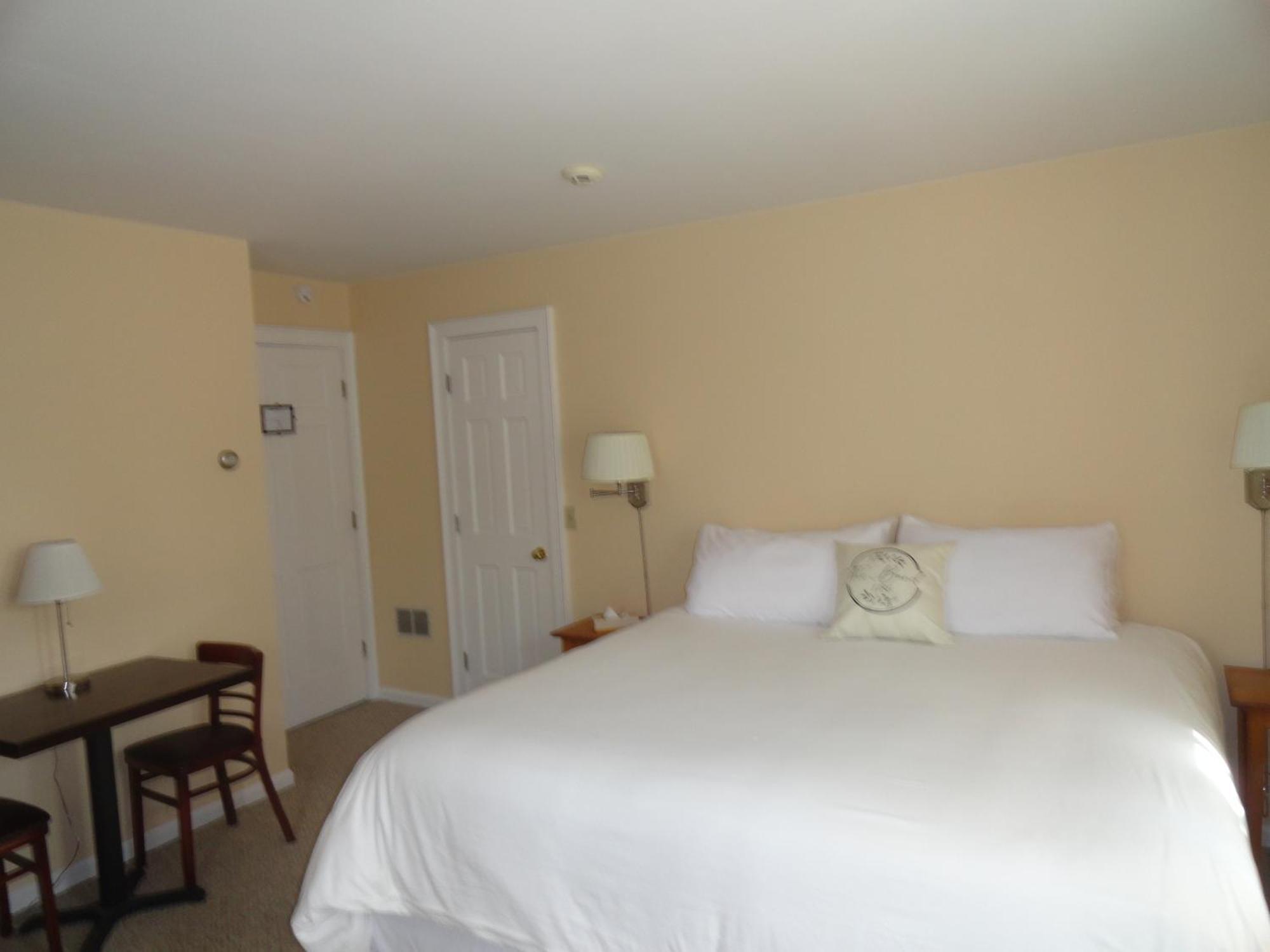 The Bond 1786 Inn (Adults Only) Warrensburg Cameră foto