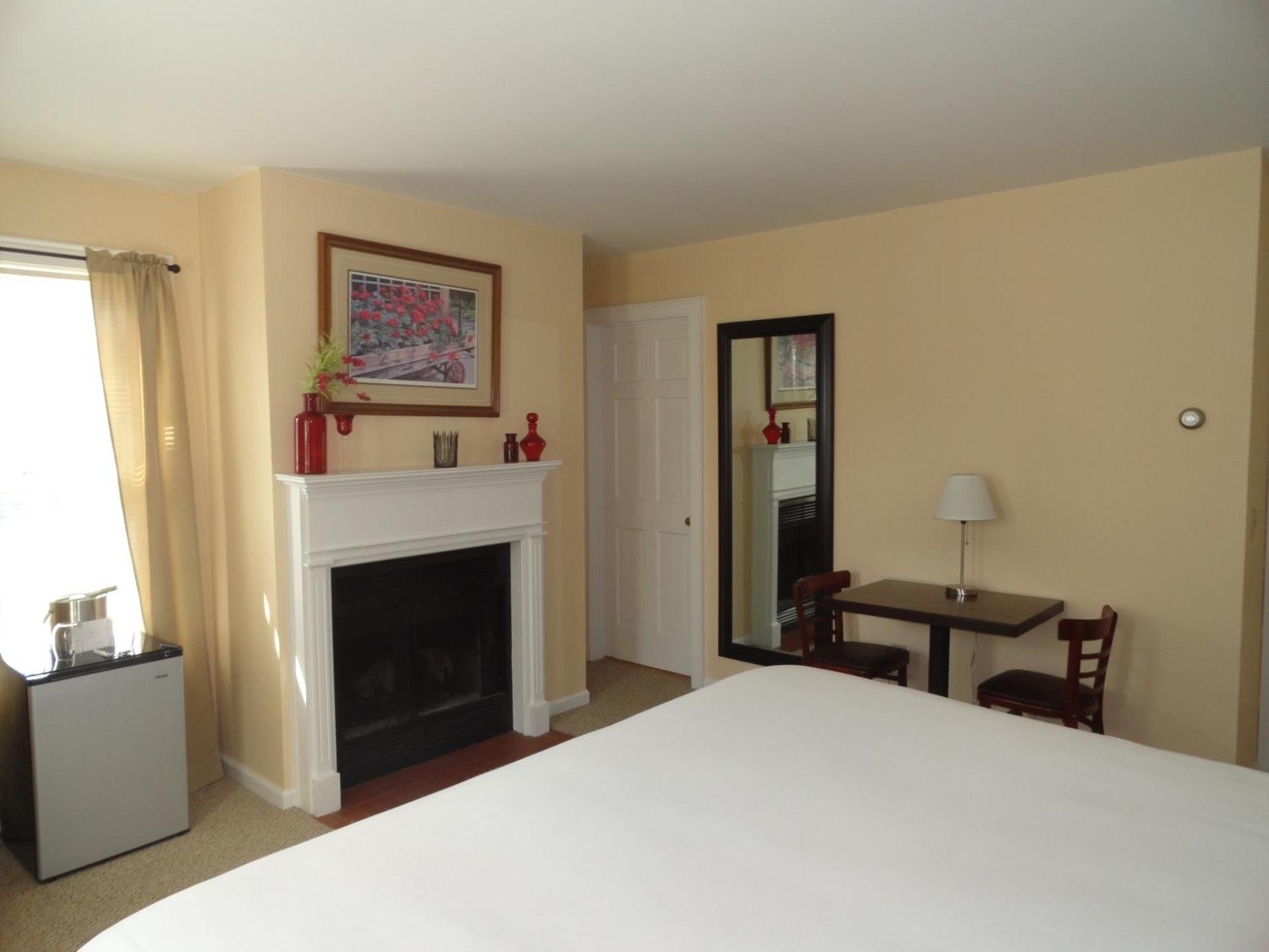 The Bond 1786 Inn (Adults Only) Warrensburg Cameră foto